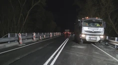 Na opravenom moste na ceste medzi Ružomberkom a Donovalmi robili záťažové skúšky. Pozrite sa, ako dopadli