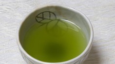 Nová štúdia: Zelený čaj blokuje lieky na vysoký tlak