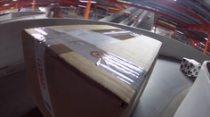 Jánovi zásielka zo zahraničia nikdy neprišla. Zistil, že meno a adresa už nestačí