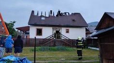 VIDEO: Blesk zasiahol dom na východe Slovenska. Ten následne zachvátili plamene