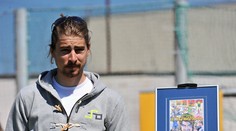 Saganov titul majstra sveta pripomína poštová známka