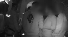 VIDEO: Tajná zábava v centre Prahy. Desiatky osôb ignorovali nariadenia, našli aj drogy