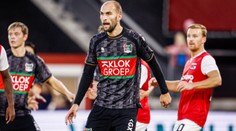 Počas zápasu utrpel srdcový kolaps, dva roky nehral. Holandský futbalista ukončil kariéru