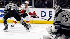 Budaj vychytal shutout po 3 rokoch, Pánik pomohol Chicagu k víťazstvu