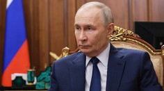 Putin sa vraj ukryl. Vydesil ho útok na Irán, tvrdí politik