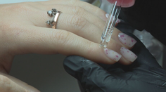 Komplikácie pre nechtové štúdiá. Gél na nechty obsahuje toxickú látku, ktorá bude zakázaná