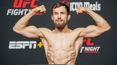VIDEO: Klein prehral v zápase UFC Fight Night 195 s Landwehrom