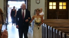 Dojímavý príbeh, ženu k oltáru doviedol muž so srdcom jej zavraždeného otca