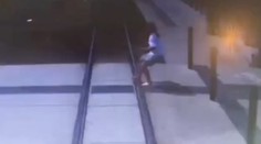VIDEO: V bratislavskej Karlovej Vsi vbehlo ďalšie dieťa pod kolesá električky