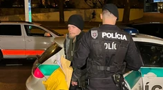Okresný súd rozhodol, že stalker známych osobností bude stíhaný väzobne