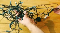 Takto ľahko si uložíte žiarovky zo stromčeka na budúce Vianoce