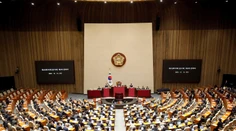 Juhokórejský parlament odhlasoval návrh na odvolanie prezidenta za pokus o vyhlásenie stanného práva