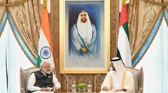 Nahradil ho nevlastný brat. Novým prezidentom Spojených arabských emirátov je šejk Muhammad bin Zajd Nahaján