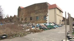 Prekvapenie a zdesenie! Rozkopaná žumpa odhalila väčší problém