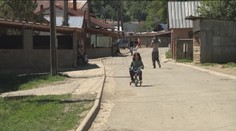 Susedia to považujú za terorizovanie, osadníci za súčasť svojej kultúry