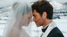 Autor najkrajšieho slaďáku sa opäť oženil. Nevesta že má skoro 50?!