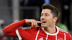 Bayern natiahol víťaznú sériu, Lewandowski rozhodol v nadstavenom čase