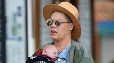 Dieťa slávnej speváčky rastie ako z vody. Ten úsmev hovorí za všetko