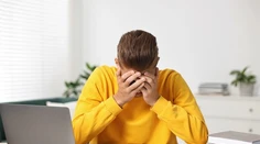 Stres zo skúšok netreba podceňovať. Odborník vysvetľuje, ako mu predísť