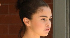 Do ulíc New Yorku jedine bez podrsenky. Selena Gomez sa nebabrala a šla rovno naostro