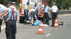 Na R1 vystúpil z auta, zrazilo ho ďalšie. Znalec vysvetlil, čo sa stalo