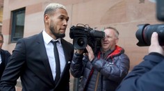 Pil pred jazdou, za volant si nesadne rok. Ťahúňovi Newcastlu vyrátali pokutu na základe platu