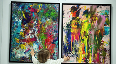 O jeho diela je veľký záujem. Dvojročný chlapec s prezývkou malý Picasso zaujal svetové galérie