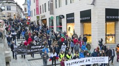 Pozrite si tie najemotívnejšie okamihy z protestov v slovenských mestách
