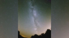 Stačí si ľahnúť a pozerať hore. Prichádza jedno z najkrajších nebeských divadiel roka
