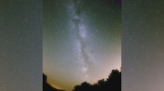 Stačí si ľahnúť a pozerať hore. Prichádza jedno z najkrajších nebeských divadiel roka