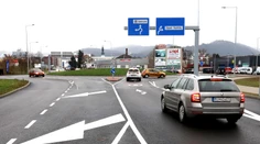 VIDEO+FOTO: Vodičov máta nový druh križovatky. Začínajú pribúdať aj na Slovensku