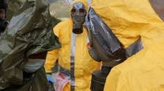 Toto je podozrivý muž z vraždy manželky. Údajne mu bola neverná