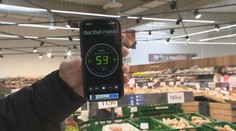 Nakupujú v tichu a prítmí. Boli sme sa pozrieť na to, ako vyzerá obchod počas pokojnej hodinky