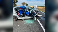 FOTO: Z áut ostali vraky. Mimoriadne tragická nehoda na juhozápade Slovenska