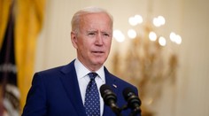 Biden: Z kábulského letiska sme odviezli už 13-tisíc ľudí
