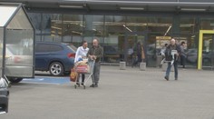 Nedeľné nakupovanie rušili postupne, k úplnému zákazu nedošlo. Vyberie sa Slovensko poľskou cestou?