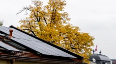 Požiare fotovoltaických panelov sa stávajú novým fenoménom. Ľudia si ich montujú sami, aby ušetrili