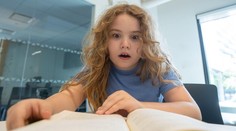 Deti nevedia používať knihy. Listovanie? To je pre nich cudzie, ukazuje prieskum