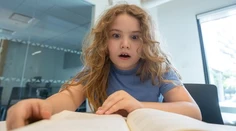 Deti nevedia používať knihy. Listovanie? To je pre nich cudzie, ukazuje prieskum