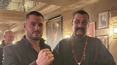 Glück obhajuje svoju cestu do Moskvy. V rozhovore pre ruskú štátnu televíziu RT kritizoval médiá