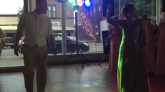 Videli ste už lepší svadobný tanec? Svokra to roztočila