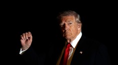 Európa zvažuje použitie „ekonomickej bazuky“. Trumpove clá sú otvorené vydieranie, tvrdí odborník