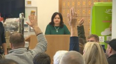 Dražba šperkov aj oblečenia. Zásielky zostali nepovšimnuté na pošte, teraz majú nových majiteľov