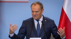 Tusk tvrdí, že Rusko plánovalo útoky na letecké spoločnosti. Kremeľ obvinenia odmieta