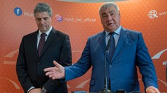 Potvrdené: Most-Híd povedie do volieb minister Árpád Érsek