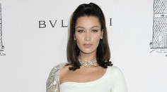 Úchvatná Bella Hadid. Jej šaty už nemohli byť priliehavejšie