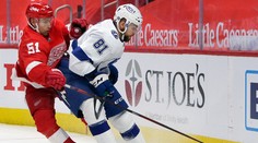 Tampa s Černákom zvíťazila v Detroite 2:1, posunula sa na druhé miesto v divízii