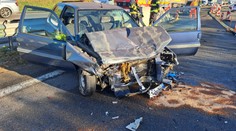 Zrážka áut na R1 v zúženom pruhu sa skončila tragicky. O život prišiel 83-ročný vodič