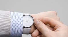 Pozor, čaká nás zmena času. Budeme spať o hodinu dlhšie, nezabudnite si prestaviť hodinky