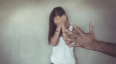 Pedofilný otec si spravil z dcér sexuálne otrokyne. Chceli, aby bol šťastný